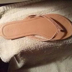 Charlotte russe pink thong flats